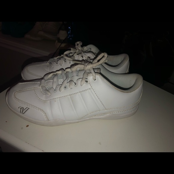 Cheer shoes - Picture 2 of 4